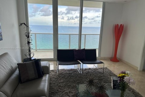 Copropriété à louer à Sunny Isles Beach, Floride: 3 chambres, 205.31 m2 № 1932925 - photo 7
