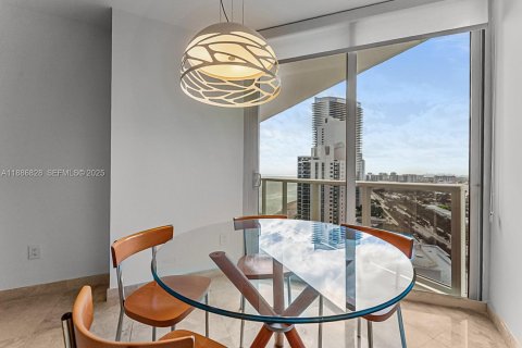 Снять в аренду кондоминиум в Санни-Айлс-Бич, Флорида 3 спальни, 205.31м2, № 1932925 - фото 26