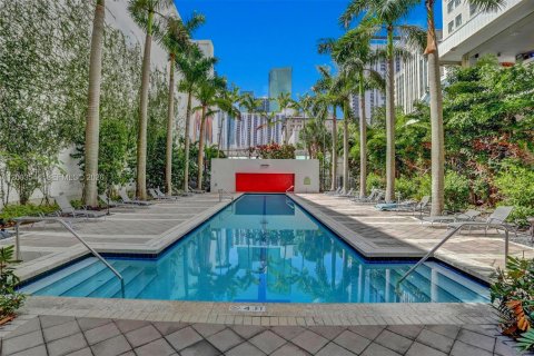 Condo in Miami, Florida, 1 bedroom  № 2075363 - photo 16