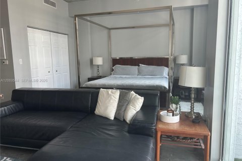 Condo in Miami, Florida, 1 bedroom  № 2075363 - photo 7