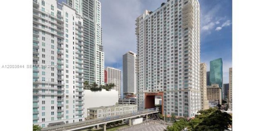 Condo in Miami, Florida, 1 bedroom  № 2075363