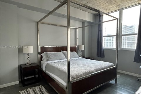 Condo in Miami, Florida, 1 bedroom  № 2075363 - photo 6