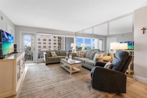 Condominio en venta en Lauderdale-by-the-Sea, Florida, 2 dormitorios, 93.09 m2 № 1954654 - foto 26