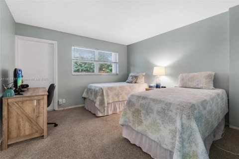 Condominio en venta en Lauderdale-by-the-Sea, Florida, 2 dormitorios, 93.09 m2 № 1954654 - foto 21