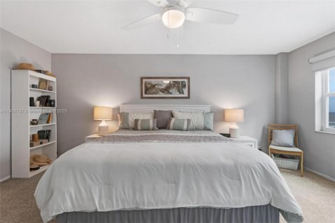 Condominio en venta en Lauderdale-by-the-Sea, Florida, 2 dormitorios, 93.09 m2 № 1954654 - foto 20
