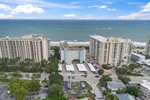 Condominio en venta en Lauderdale-by-the-Sea, Florida, 2 dormitorios, 93.09 m2 № 1954654 - foto 2