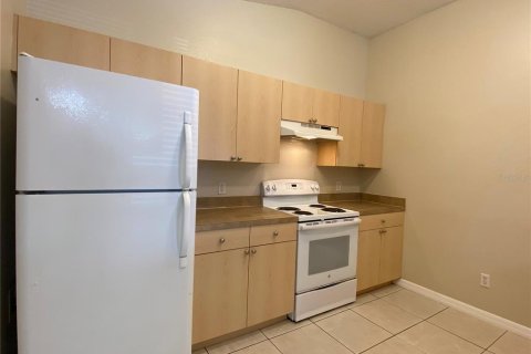 Apartamento en alquiler en Deltona, Florida, 2 dormitorios, 103.86 m2 № 1851662 - foto 3