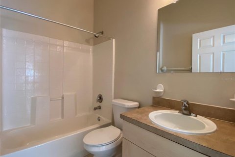 Apartamento en alquiler en Deltona, Florida, 2 dormitorios, 103.86 m2 № 1851662 - foto 11
