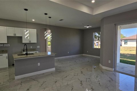 Casa en alquiler en Lehigh Acres, Florida, 3 dormitorios, 144.83 m2 № 1874698 - foto 4