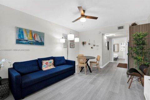 Condo à Miami Beach, Floride, 1 chambre  № 1996406