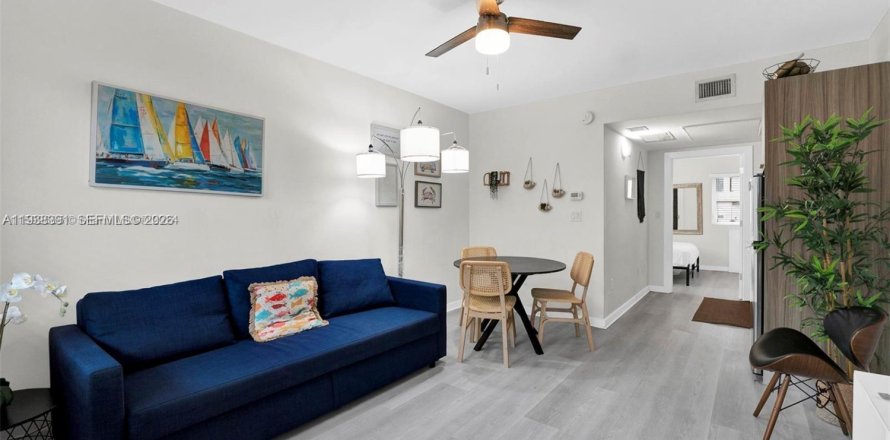 Condo à Miami Beach, Floride, 1 chambre № 1996406
