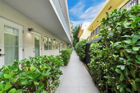 Copropriété à louer à Miami Beach, Floride: 1 chambre, 39.86 m2 № 1996406 - photo 4