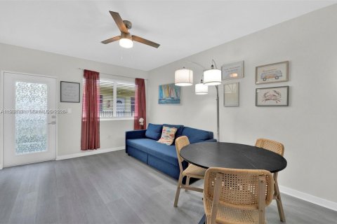 Copropriété à louer à Miami Beach, Floride: 1 chambre, 39.86 m2 № 1996406 - photo 23