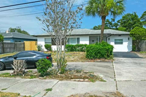 Villa ou maison à Saint Petersburg, Floride 4 chambres, 141.86 m2 № 2094688