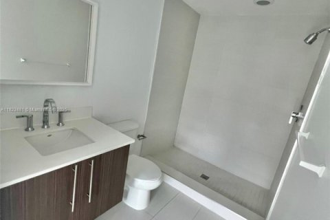 Condo in Doral, Florida, 3 bedrooms  № 2188296 - photo 18