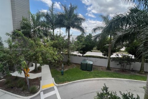 Condo in Doral, Florida, 3 bedrooms  № 2188296 - photo 30
