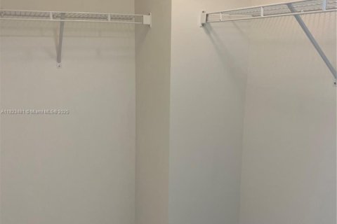 Condo in Doral, Florida, 3 bedrooms  № 2188296 - photo 28
