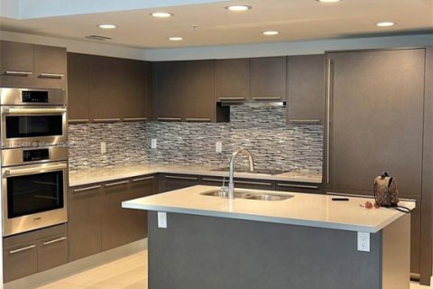 Condo in Doral, Florida, 3 bedrooms  № 2188296 - photo 6