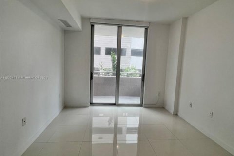 Condo in Doral, Florida, 3 bedrooms  № 2188296 - photo 15