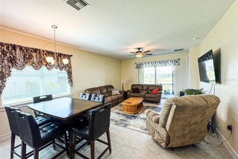 House in Punta Gorda, Florida 2 bedrooms, 140.84 sq.m. № 1680582 - photo 4