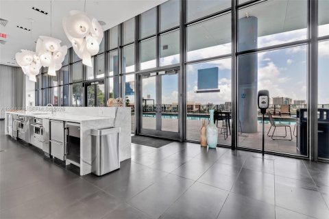 Снять в аренду кондоминиум в Майами, Флорида 1 спальня, 80.36м2, № 2031585 - фото 21