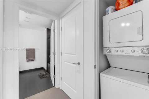 Снять в аренду кондоминиум в Майами, Флорида 1 спальня, 80.36м2, № 2031585 - фото 10