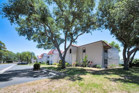 Condominio en venta en Seminole, Florida, 2 dormitorios, 100.33 m2 № 2100976 - foto 3