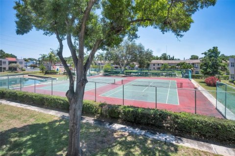 Condominio en venta en Seminole, Florida, 2 dormitorios, 100.33 m2 № 2100976 - foto 2