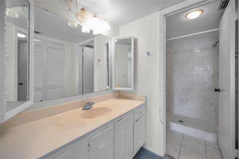 Condominio en venta en Seminole, Florida, 2 dormitorios, 100.33 m2 № 2100976 - foto 23