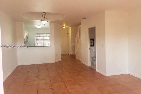 Купить виллу или дом в Майами, Флорида 3 спальни, 106.84м2, № 2008304 - фото 12