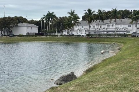 Купить виллу или дом в Майами, Флорида 3 спальни, 106.84м2, № 2008304 - фото 6