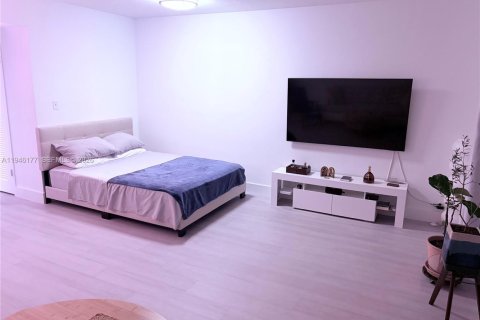Condominio en venta en Miami Beach, Florida, 50.45 m2 № 2186028 - foto 10