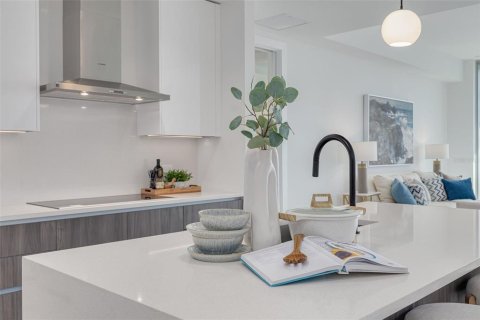 Condo in Saint Petersburg, Florida, 2 bedrooms  № 1904025 - photo 11