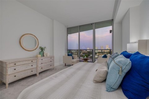Condo in Saint Petersburg, Florida, 2 bedrooms  № 1904025 - photo 20