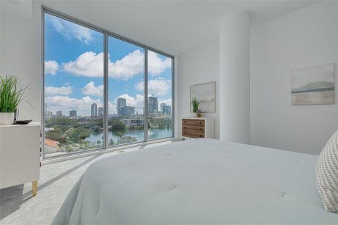 Condo in Saint Petersburg, Florida, 2 bedrooms  № 1904025 - photo 30