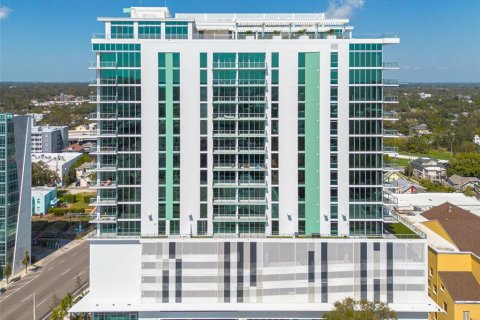Condo in Saint Petersburg, Florida, 2 bedrooms  № 1904025 - photo 3