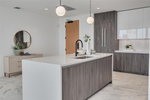 Condo in Saint Petersburg, Florida, 2 bedrooms  № 1904025 - photo 10