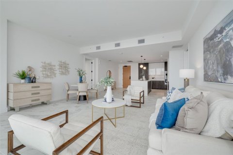 Condo in Saint Petersburg, Florida, 2 bedrooms  № 1904025 - photo 18