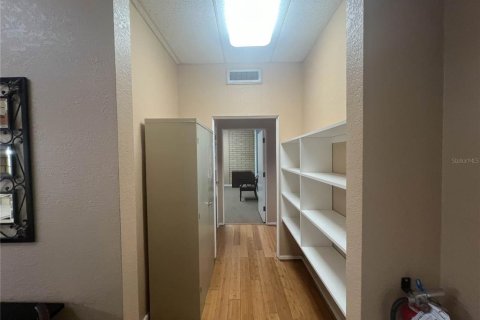 Propiedad comercial en alquiler en Bartow, Florida, 155.89 m2 № 1801980 - foto 8