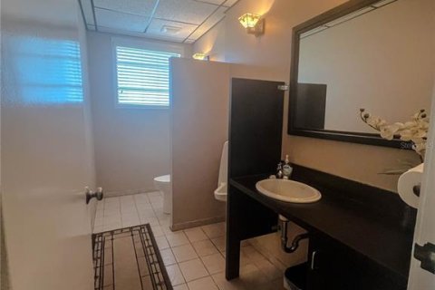 Propiedad comercial en alquiler en Bartow, Florida, 155.89 m2 № 1801980 - foto 7