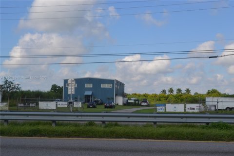 Купить коммерческую недвижимость в Майами, Флорида № 1923985 - фото 7