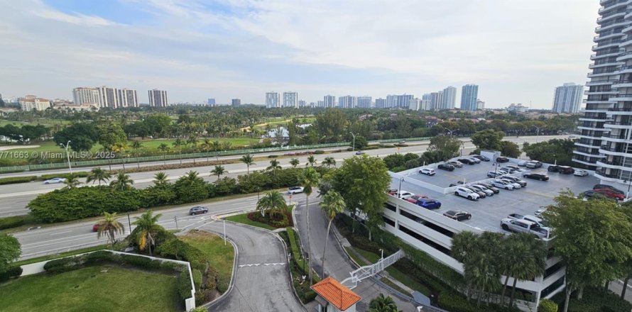Condominio en Aventura, Florida, 3 dormitorios  № 1867883