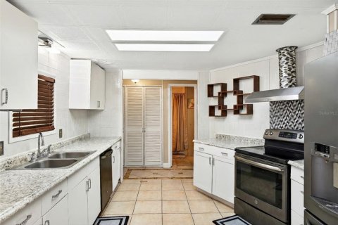 Купить коммерческую недвижимость в Окала, Флорида 209.59м2, № 2233173 - фото 21