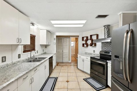 Купить коммерческую недвижимость в Окала, Флорида 209.59м2, № 2233173 - фото 23