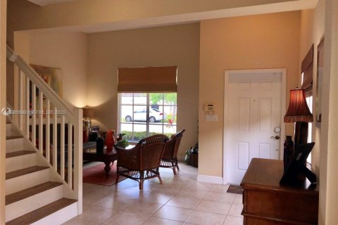 Casa en venta en Miami, Florida, 4 dormitorios, 217.21 m2 № 1990614 - foto 4