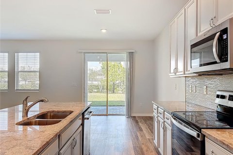 House in Riverview, Florida 5 bedrooms, 290.41 sq.m. № 2149268 - photo 8