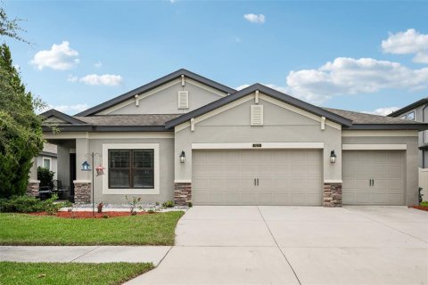 Casa en CONNERTON

 en Land O' Lakes, Florida 3 dormitorios, 194.54 m2 № 2113636