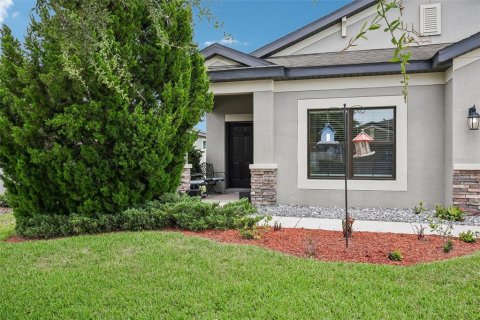 Купить виллу или дом в Ленд-о-Лейкс, Флорида 3 комнаты, 194.54м2, № 2113636 - фото 2