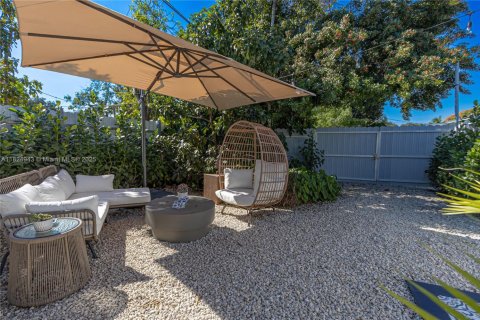 House in Miami, Florida 3 bedrooms, 107.21 sq.m. № 1816373 - photo 29