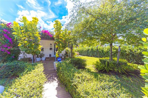 House in Miami, Florida 3 bedrooms, 107.21 sq.m. № 1816373 - photo 5